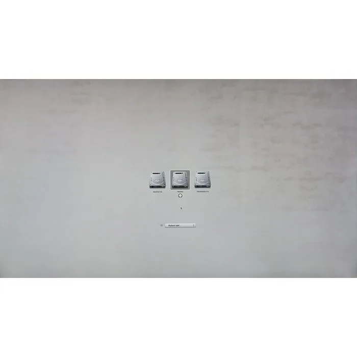 Czyszczenie wnętrza matrycy LCD iMac