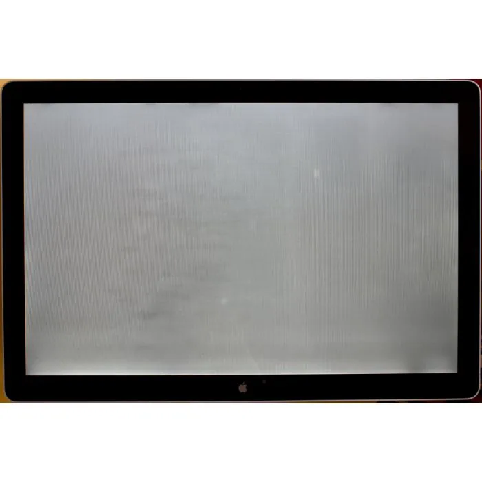 Czyszczenie wnętrza matrycy LCD iMac
