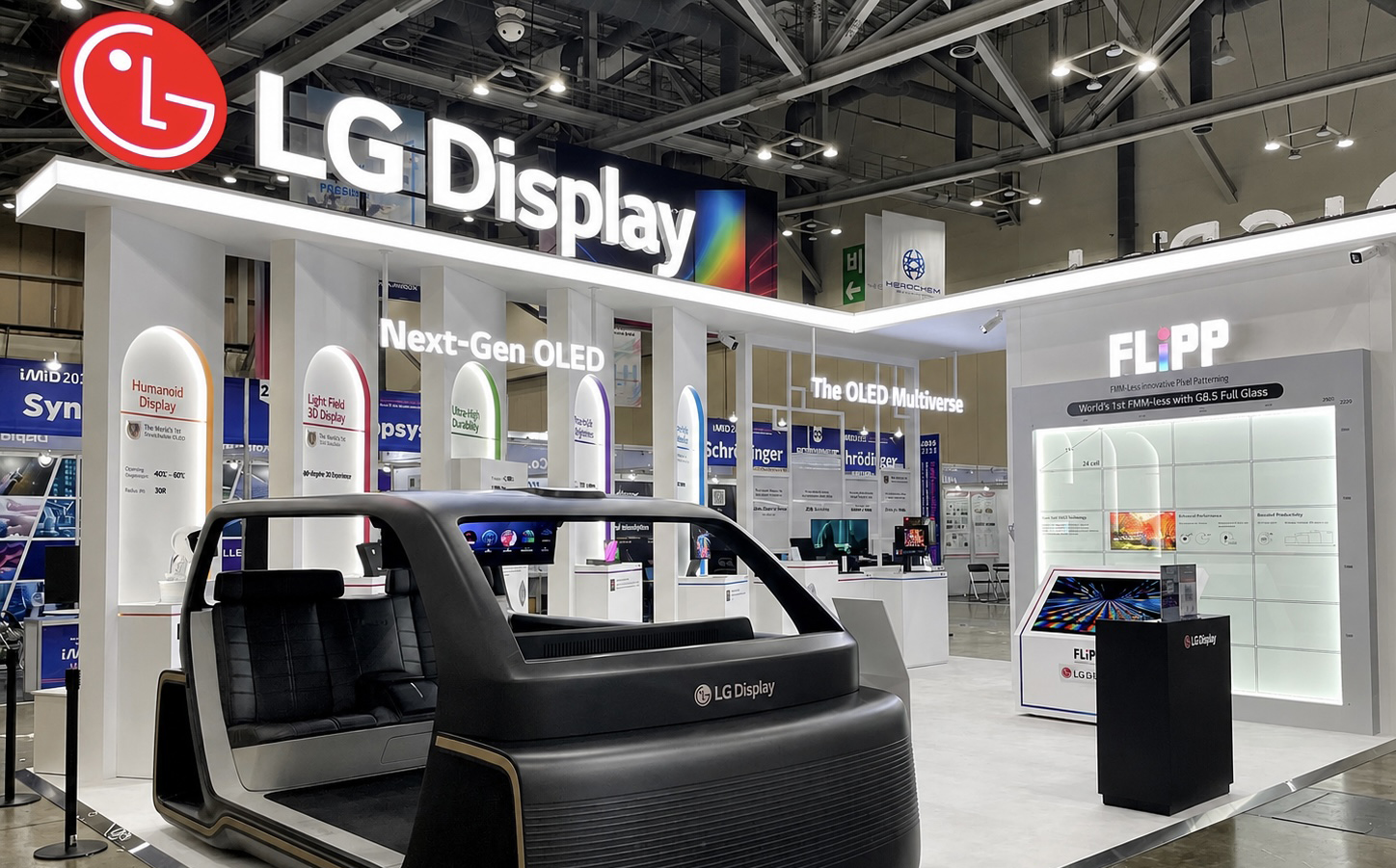 LG Display’s IMID exhibition booth with the FLiPP demonstration area and next-generation display prototypes.